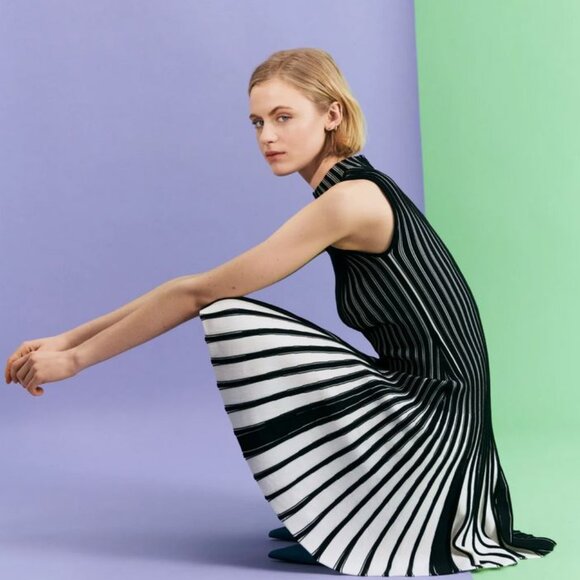 ✨Host Pick x 2✨AKRIS PUNTO:  Two-Tone Dess (black/cream) - Picture 3 of 12